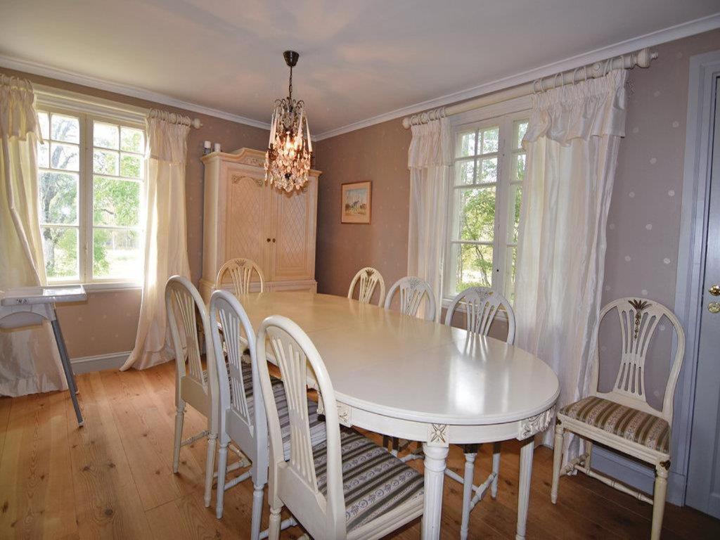 Amazing Home In Mellerud With 4 Bedrooms And Wifi 외부 사진