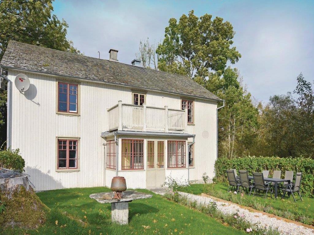 Amazing Home In Mellerud With 4 Bedrooms And Wifi 외부 사진